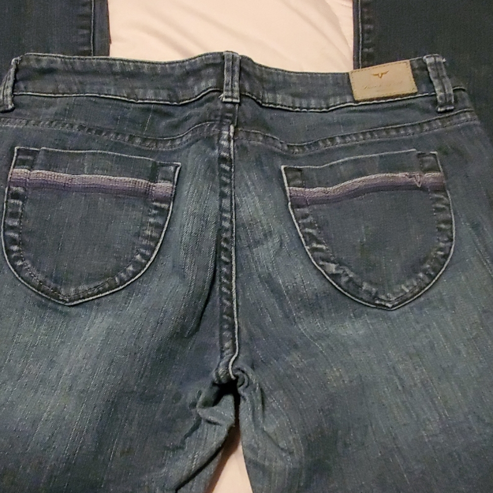 Sneak Peek jeans